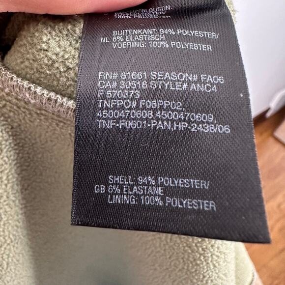 The North Face Green Apex Softshell Jacket - Picture 10 of 11